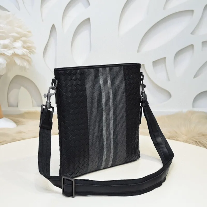 All categories 💚 Top version men’s bags 💚 BV 2024 new BV crossbody bag